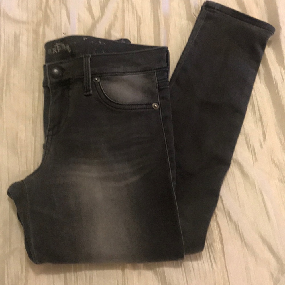 EXPRESS Jean Leggings. Size 2r